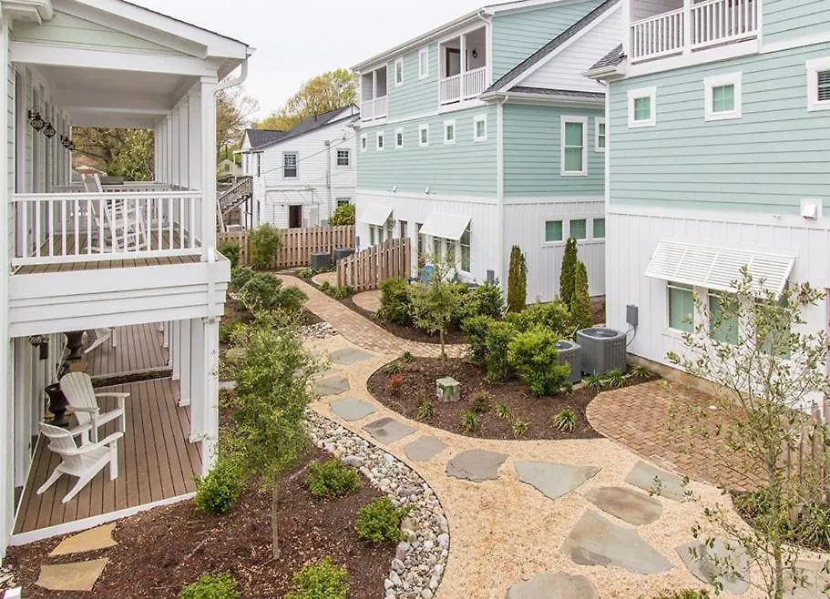 408B The Lynnhaven House Spacious 4 Bedroom Townhouse Walking Distance To The Beach And Boardwalk Virginia Beach USA