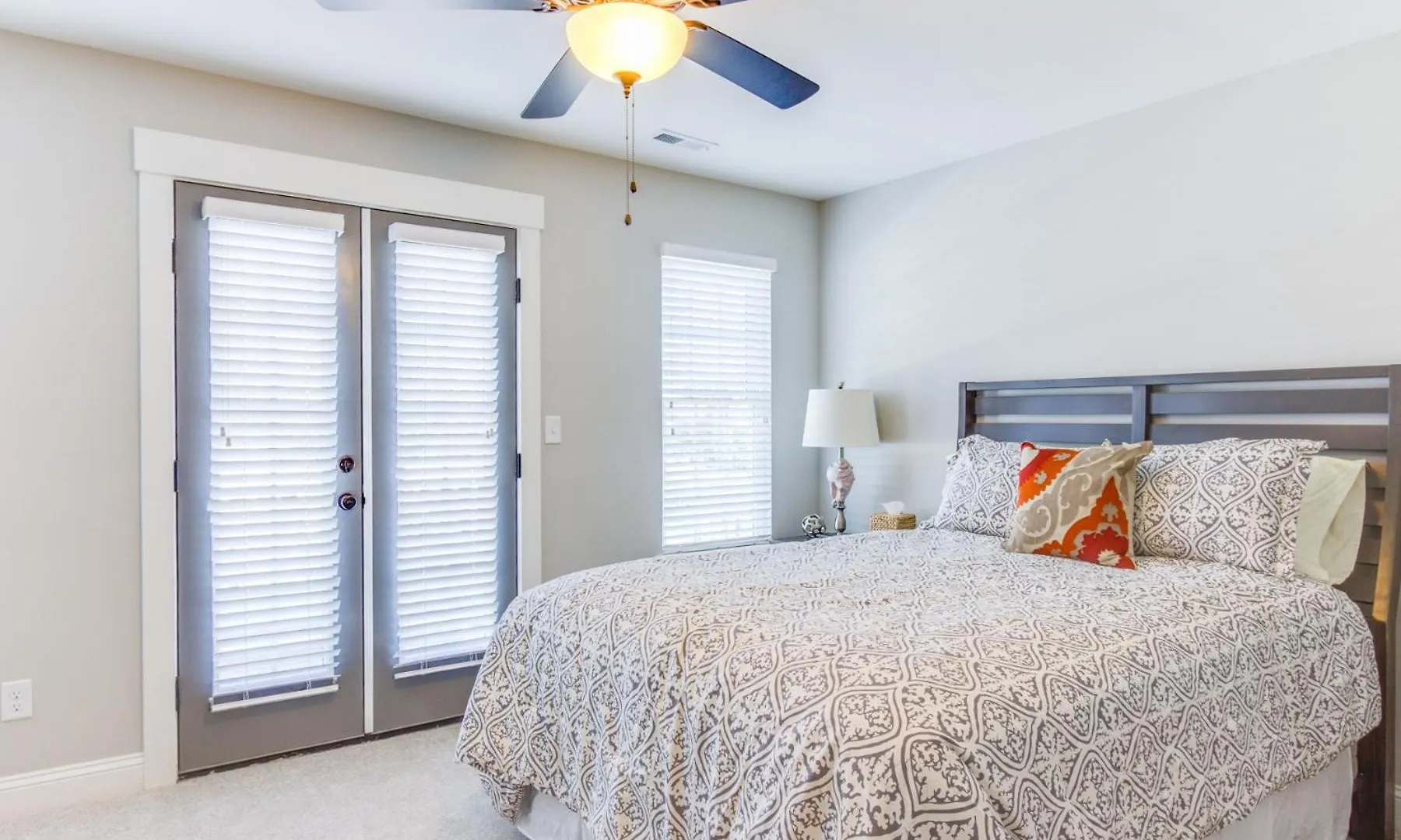 408B The Lynnhaven House Spacious 4 Bedroom Townhouse Walking Distance To The Beach And Boardwalk Virginia Beach 0*,