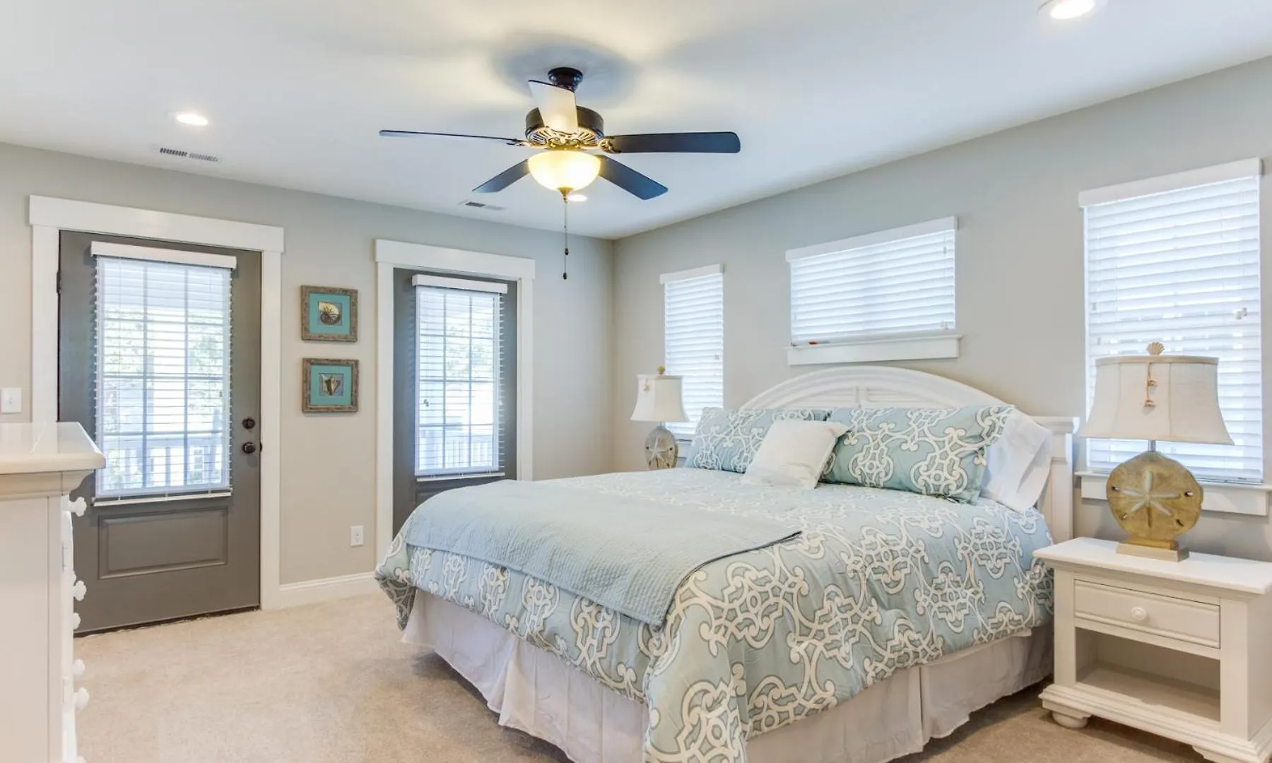 408B The Lynnhaven House Spacious 4 Bedroom Townhouse Walking Distance To The Beach And Boardwalk Virginia Beach