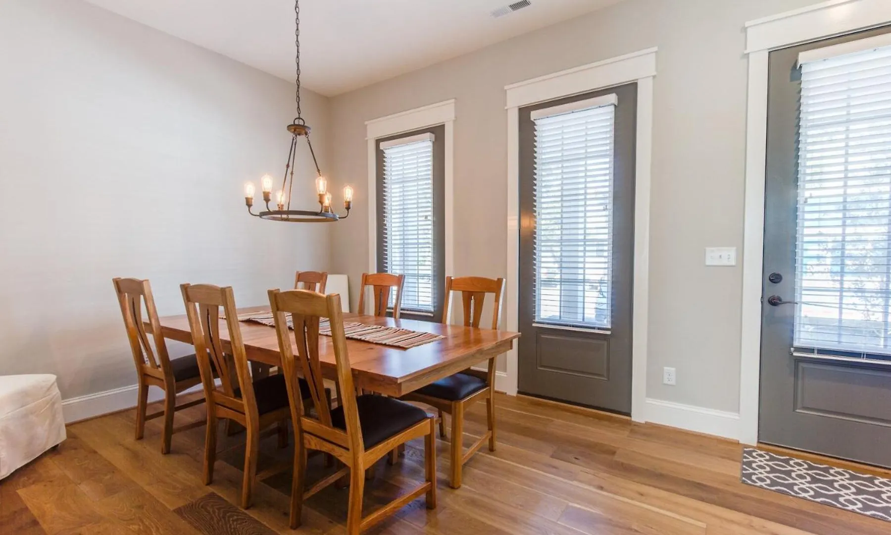 408B The Lynnhaven House Spacious 4 Bedroom Townhouse Walking Distance To The Beach And Boardwalk Virginia Beach USA