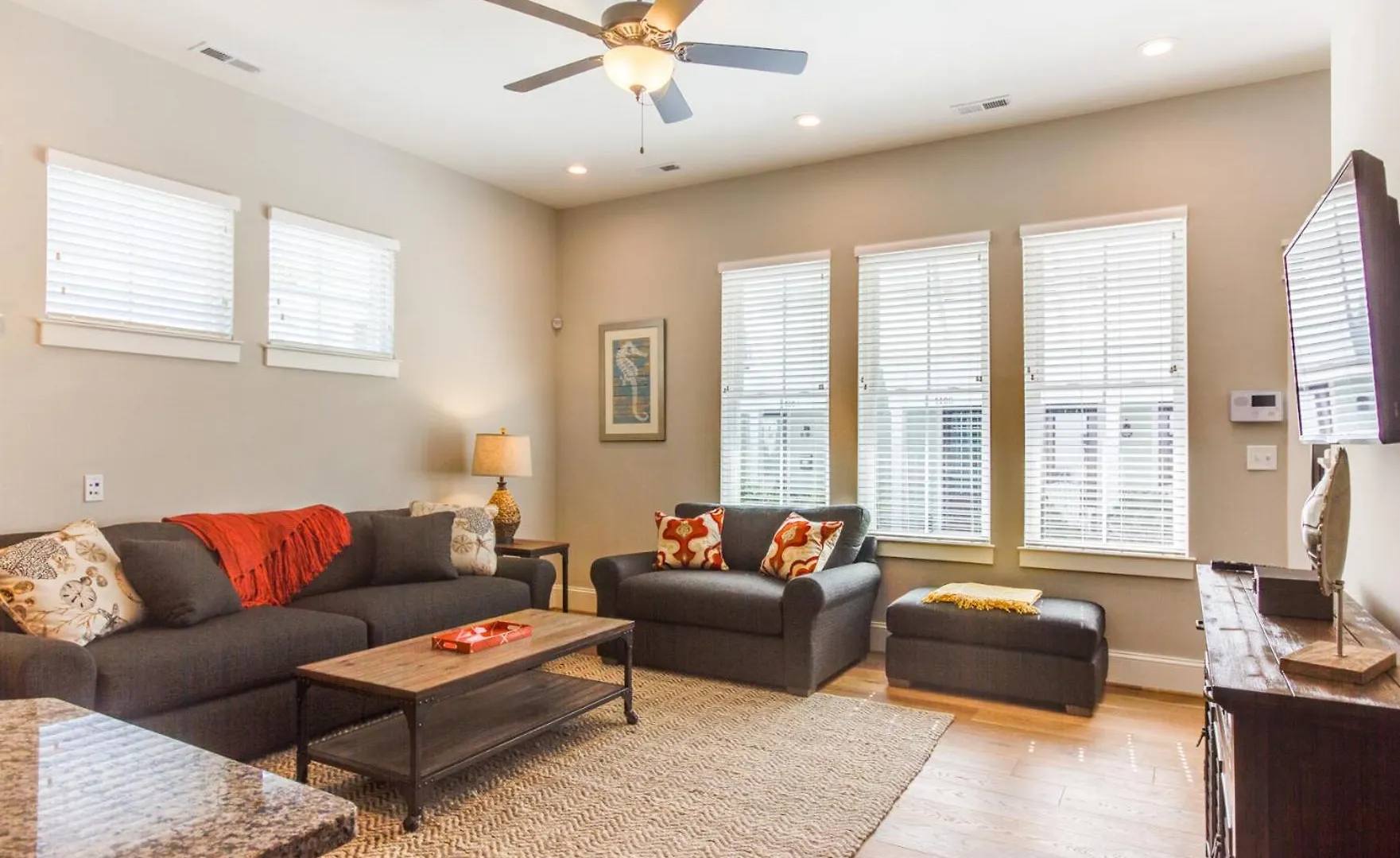 408B The Lynnhaven House Spacious 4 Bedroom Townhouse Walking Distance To The Beach And Boardwalk Virginia Beach